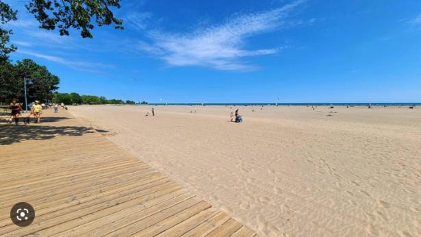 Stunning In The Beaches Privatunterkunft